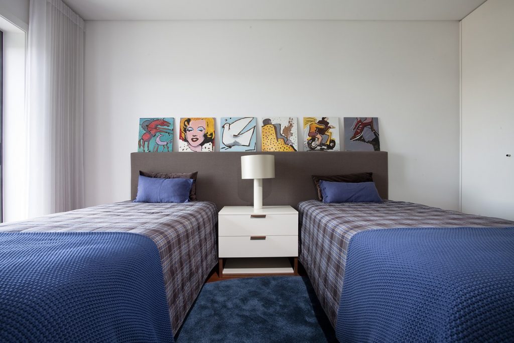 Projeto design de interiores, quarto duplo, apartamento Porto (Portugal). Códigodesign
