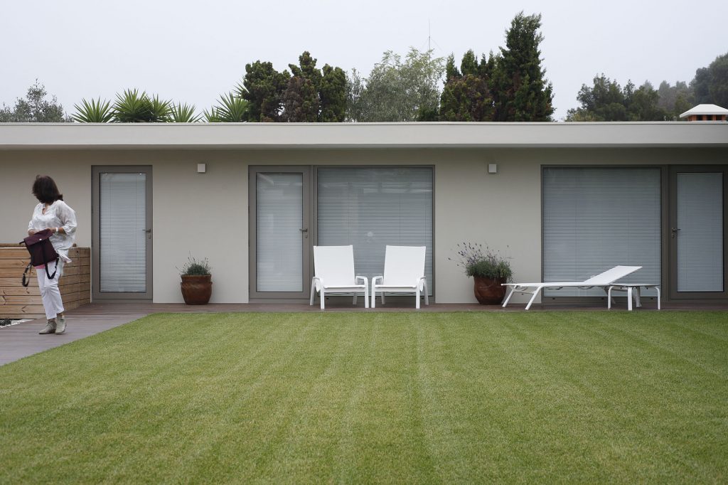 Projeto de arquitetura e design de interiores, jardim e ginásio. CódigoDesign